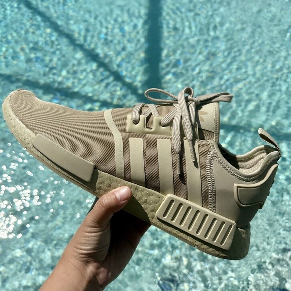 adidas gazelle silver green womens Adidas NMD_R1  DTLR